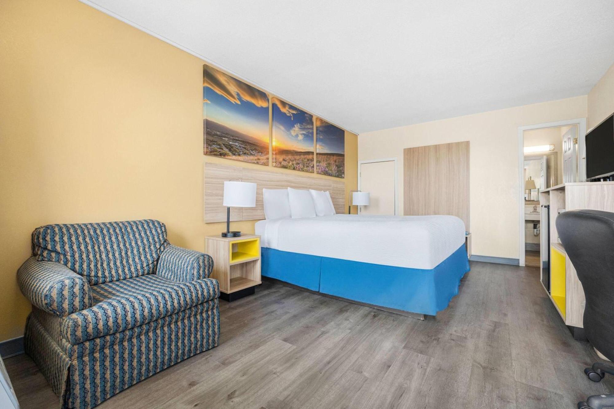 Motel Days By Wyndham Wayne Fort Wayne